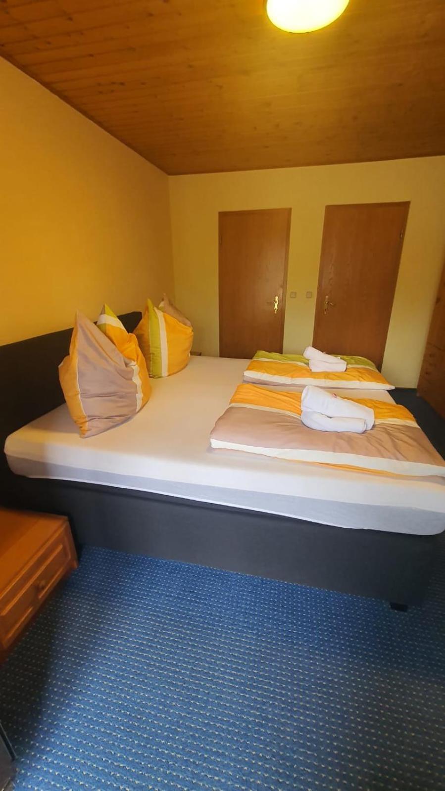 Motel Zur Festwiese Gierstädt Eksteriør bilde